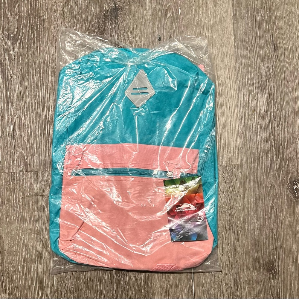 TrailMaker Backpack 🎒 - Picture 3 of 4